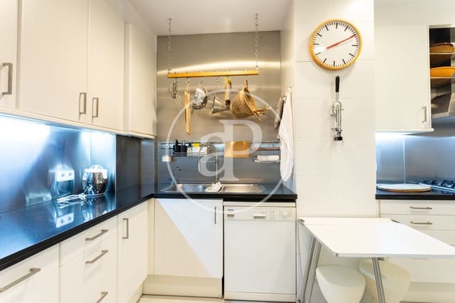 Appartement de 3 chambres à louer à Sant Gervasi - Galvany, Barcelone ville avec piscine - 5 000 € (Ref: 9596119)