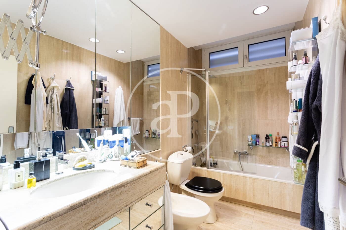 Appartement de 3 chambres à louer à Barcelone ville avec piscine - 5 000 € (Ref: 9596119)