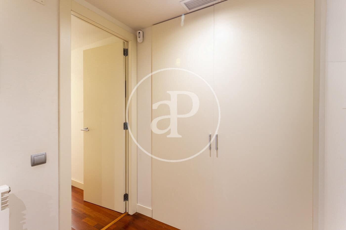 4 bedroom Apartment for sale in Sant Cugat del Valles with pool - € 889,000 (Ref: 9596120)