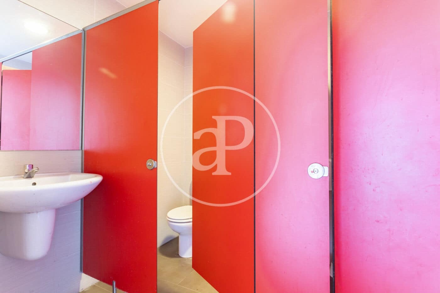 4 bedroom Apartment for sale in Sant Cugat del Valles with pool - € 889,000 (Ref: 9596120)