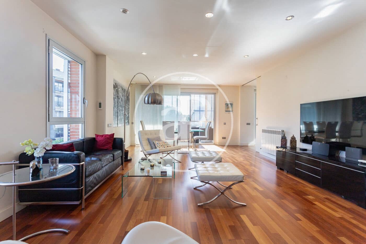 4 bedroom Apartment for sale in Sant Cugat del Valles with pool - € 889,000 (Ref: 9596120)