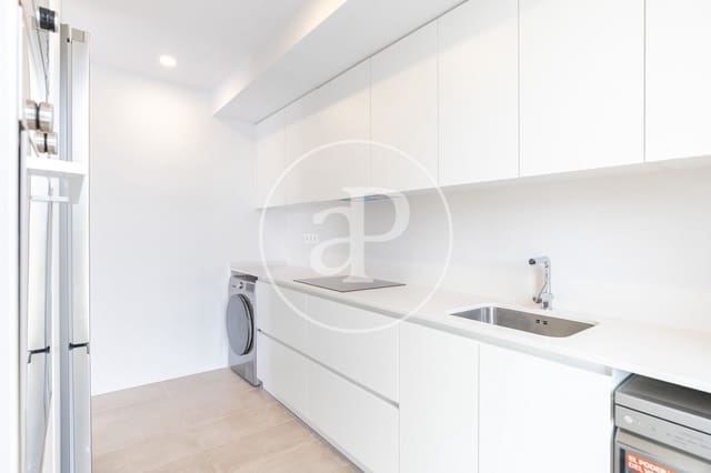 Apartamento de 3 habitaciones en Badalona en alquiler con piscina - 2.472 € (Ref: 9599513)