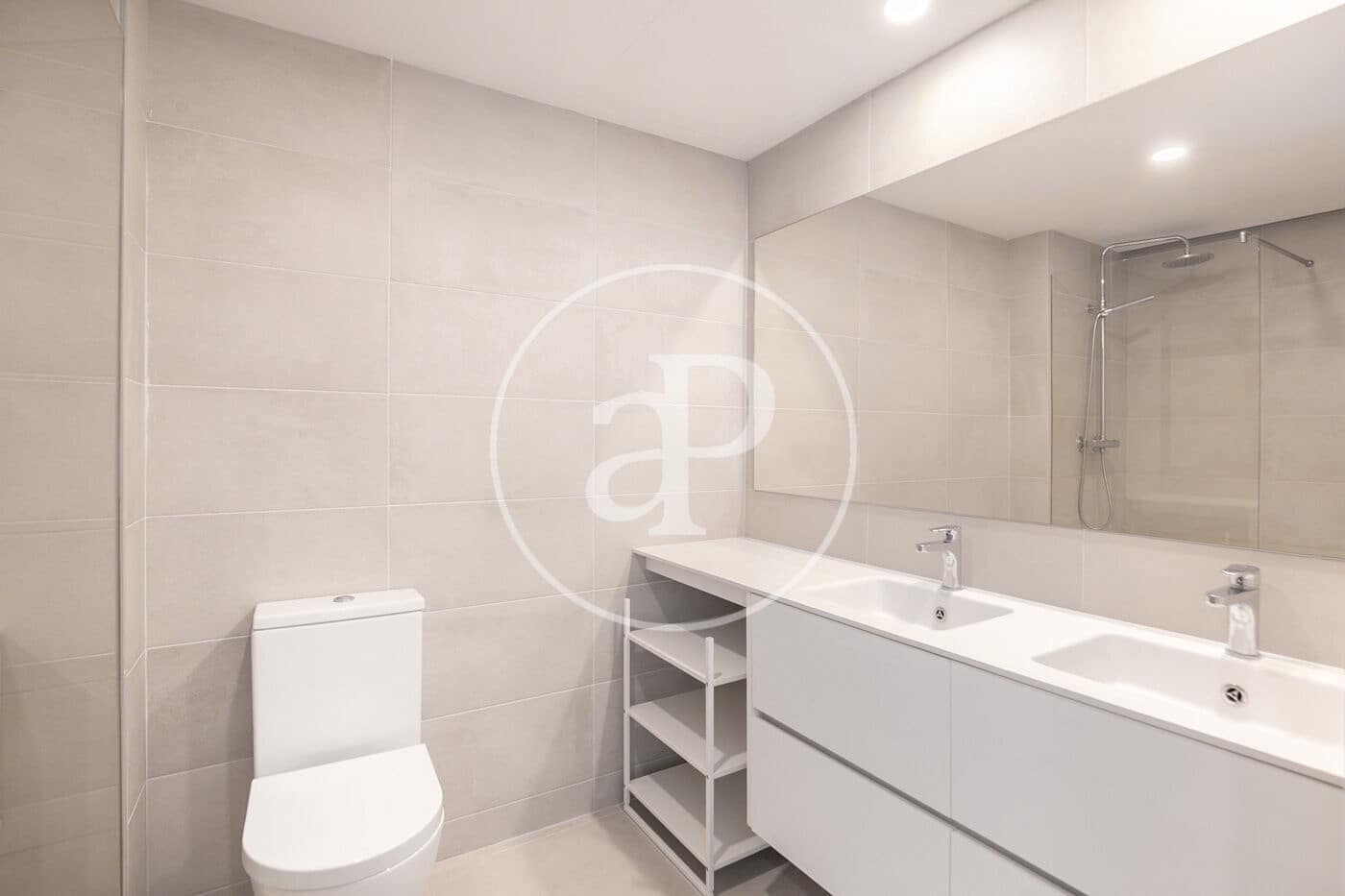 3 bedroom Apartment for rent in Badalona with pool - € 2,472 (Ref: 9599513)