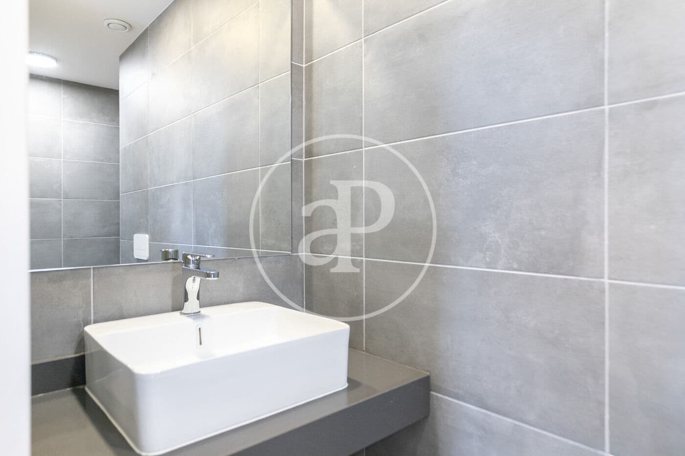 3 bedroom Apartment for rent in Badalona with pool - € 2,472 (Ref: 9599513)