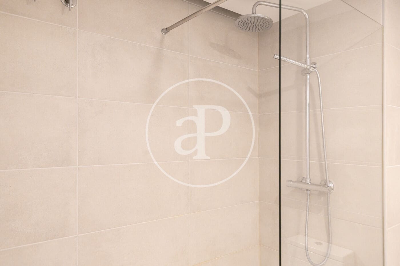 3 bedroom Apartment for rent in Badalona with pool - € 2,472 (Ref: 9599513)