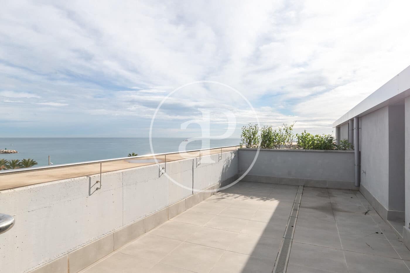 3 bedroom Apartment for rent in Badalona with pool - € 2,472 (Ref: 9599513)