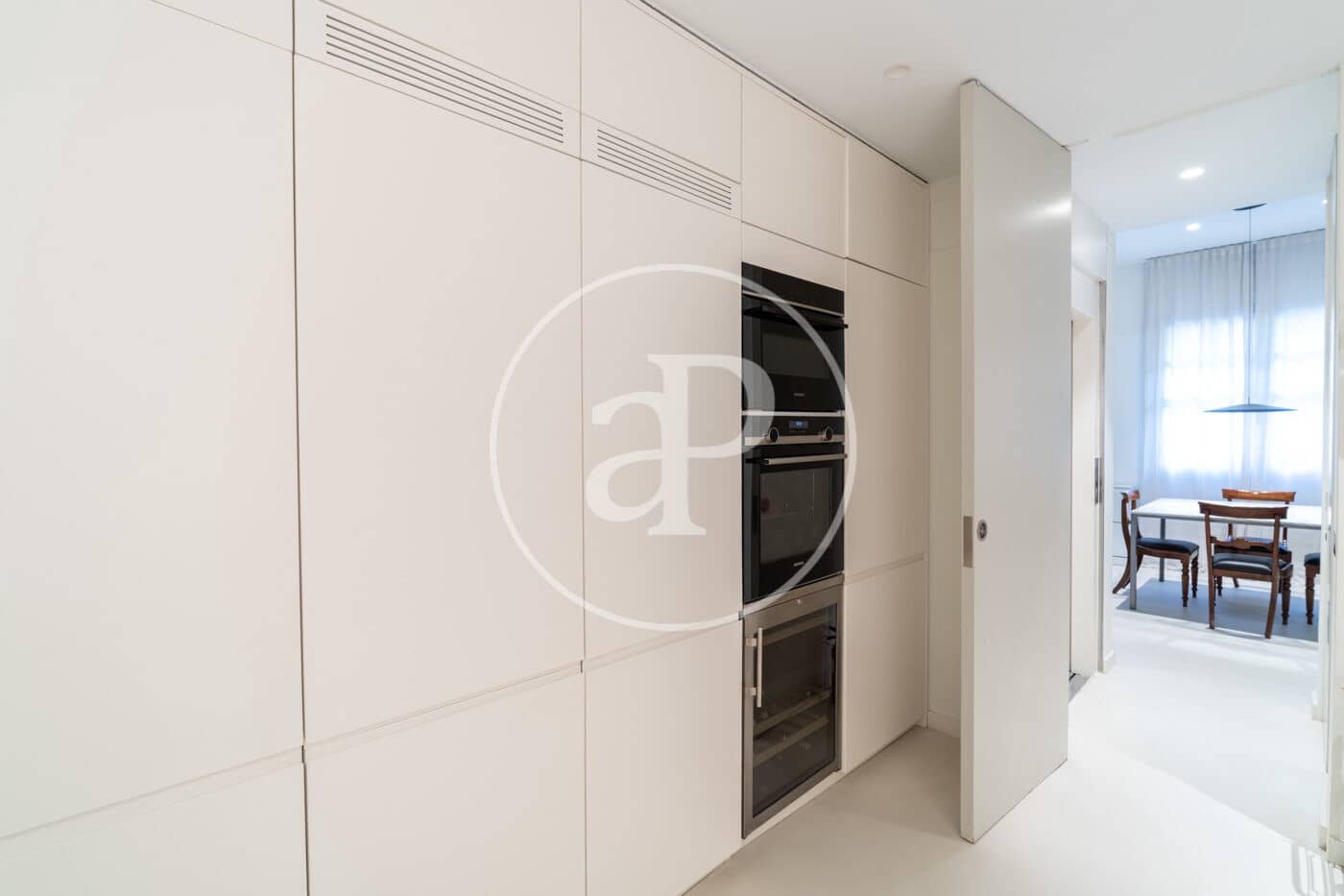 Chalet de 5 habitaciones en Barcelona ciudad en venta - 3.000.000 € (Ref: 9599515)