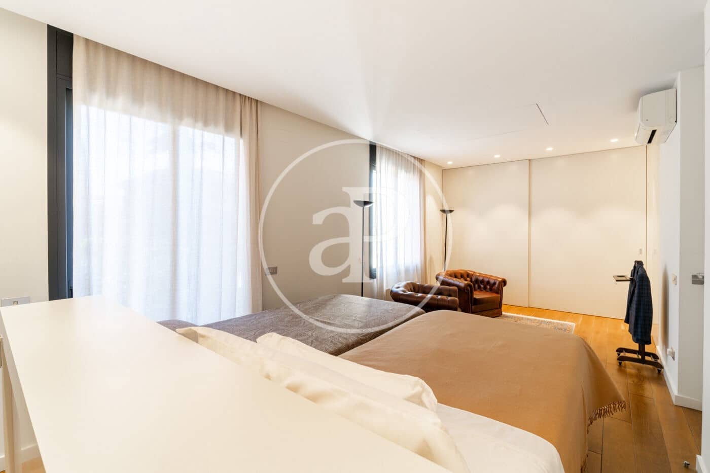 Chalet de 5 habitaciones en Barcelona ciudad en venta - 3.000.000 € (Ref: 9599515)