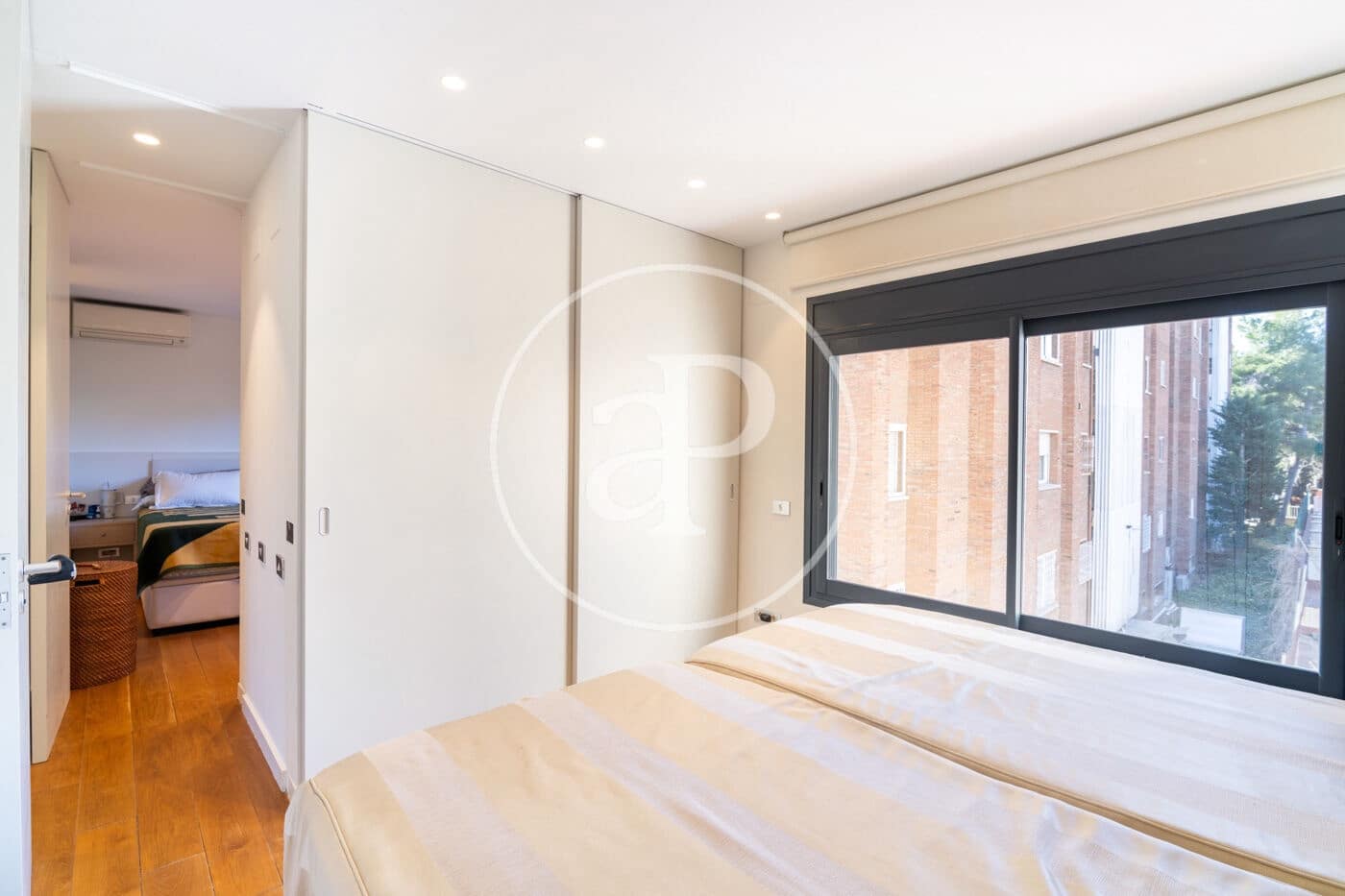 Chalet de 5 habitaciones en Barcelona ciudad en venta - 3.000.000 € (Ref: 9599515)