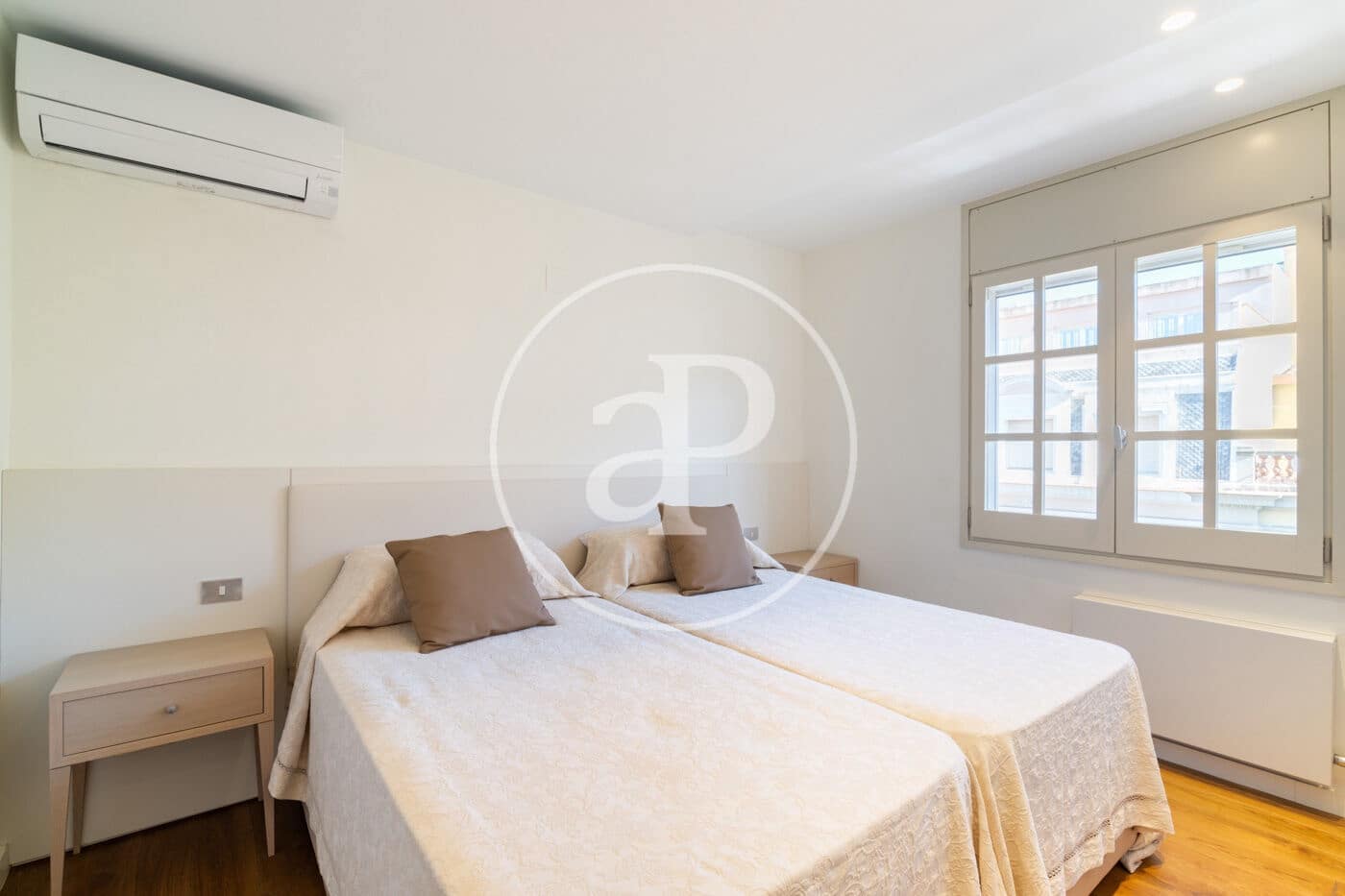 Chalet de 5 habitaciones en Barcelona ciudad en venta - 3.000.000 € (Ref: 9599515)