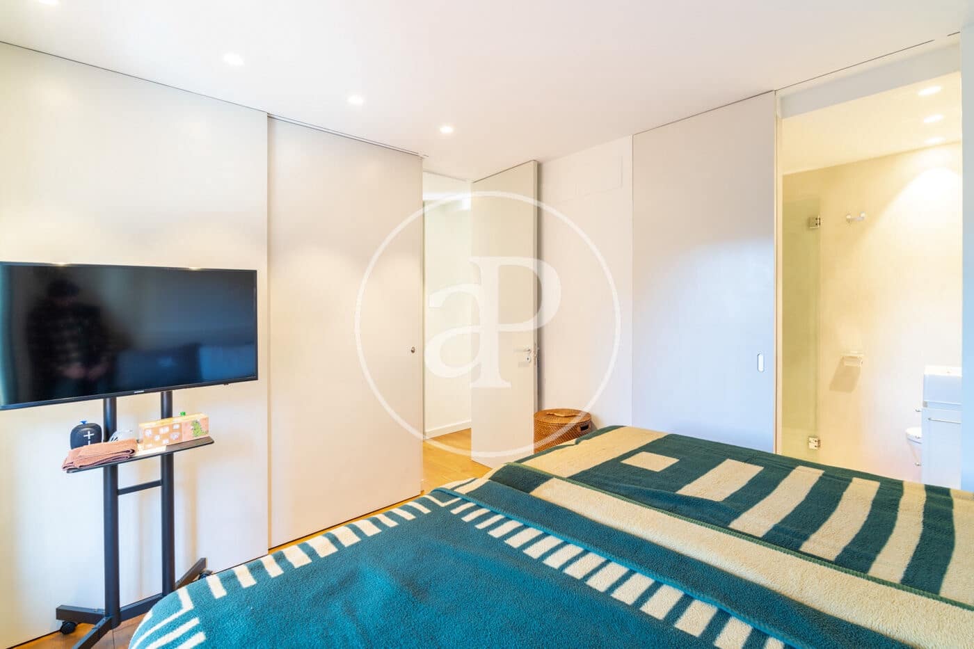 Chalet de 5 habitaciones en Barcelona ciudad en venta - 3.000.000 € (Ref: 9599515)