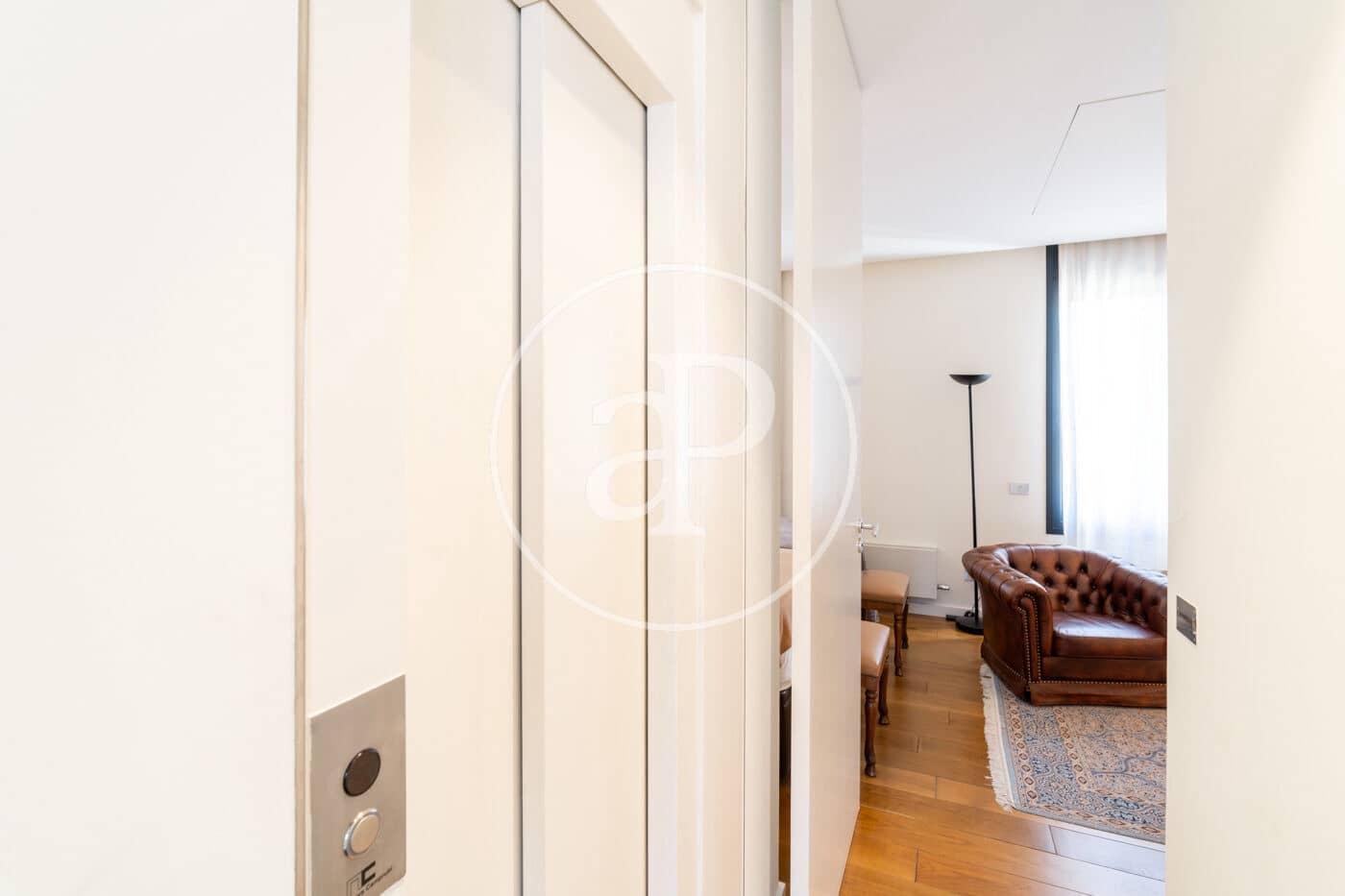 Chalet de 5 habitaciones en Barcelona ciudad en venta - 3.000.000 € (Ref: 9599515)