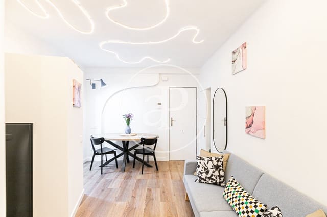 2 soveværelse Lejlighed til salg i Sants, Barcelona by - € 260.000 (Ref: 9599516)