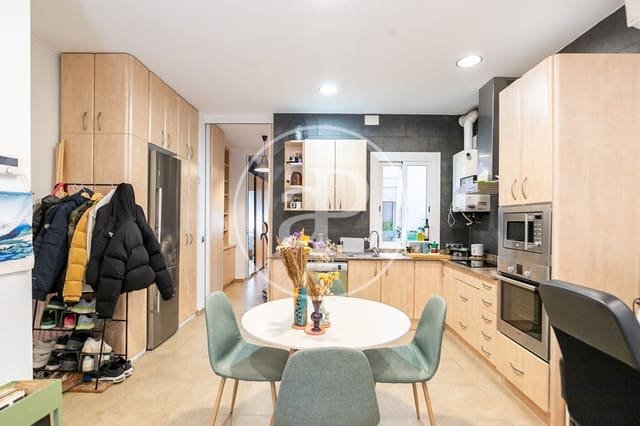 1 soveværelse Lejlighed til salg i El Camp de L'Arpa del Clot, Barcelona by - € 340.000 (Ref: 9599517)