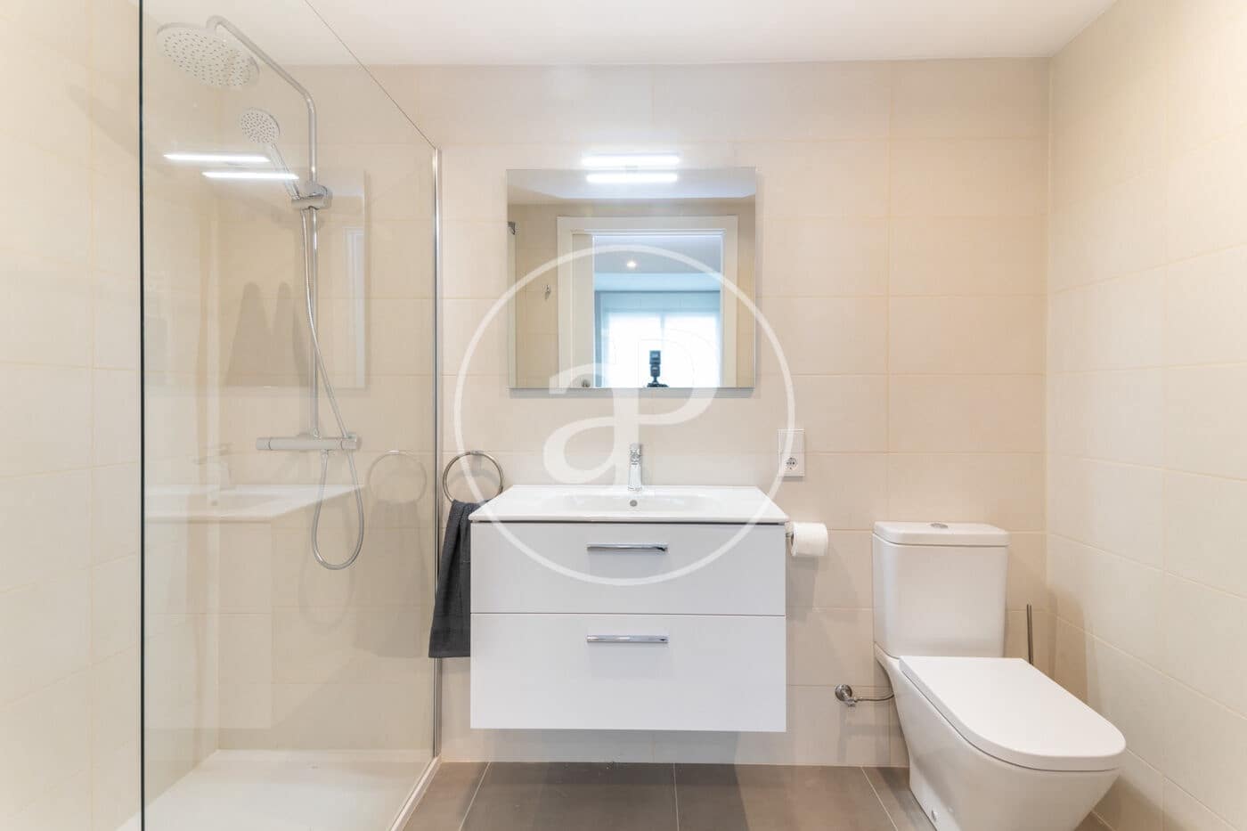 Ático de 3 habitaciones en Sitges en alquiler con piscina - 3.000 € (Ref: 9604955)