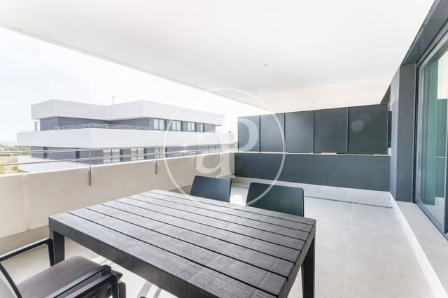 Penthouse de 3 chambres à louer à Sitges avec piscine - 3 000 € (Ref: 9604955)