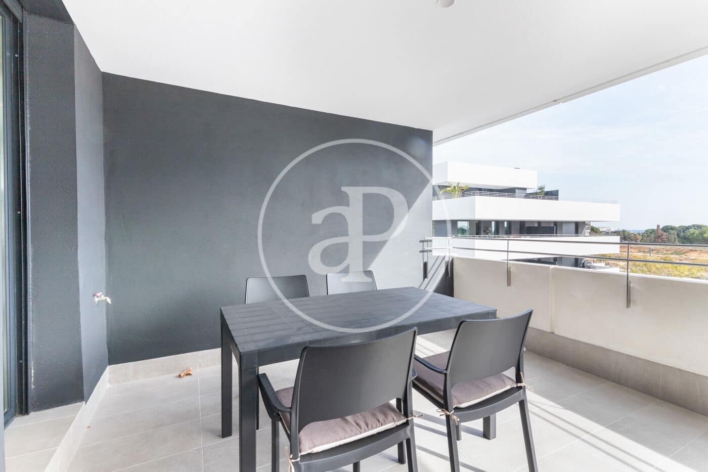 Ático de 3 habitaciones en Sitges en alquiler con piscina - 3.000 € (Ref: 9604955)