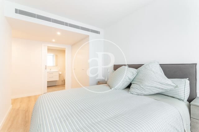 Penthouse de 3 chambres à louer à Sitges avec piscine - 3 000 € (Ref: 9604955)