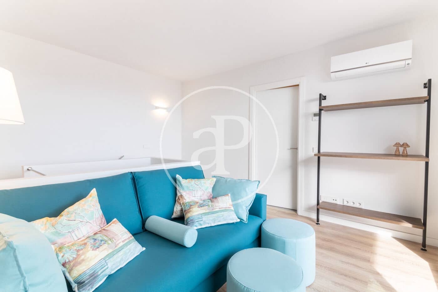 Ático de 3 habitaciones en Sitges en alquiler con piscina - 3.000 € (Ref: 9604955)