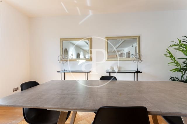 3 bedroom Apartment for rent in La Dreta de L'Eixample, Barcelona city - € 3,700 (Ref: 9604957)