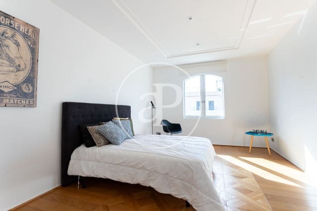 3 bedroom Apartment for rent in La Dreta de L'Eixample, Barcelona city - € 3,700 (Ref: 9604957)