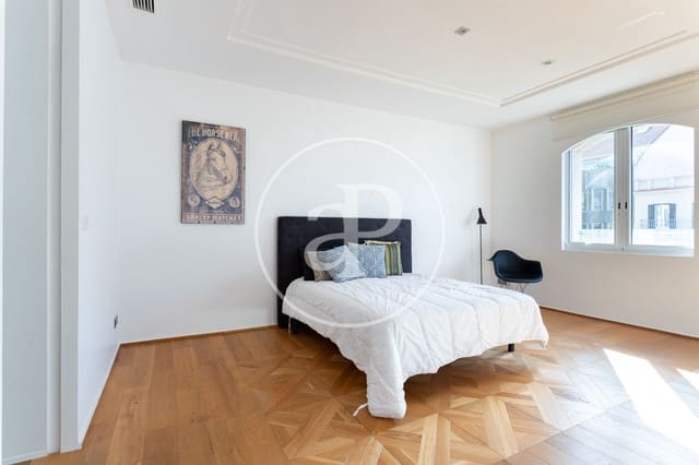 3 bedroom Apartment for rent in La Dreta de L'Eixample, Barcelona city - € 3,700 (Ref: 9604957)