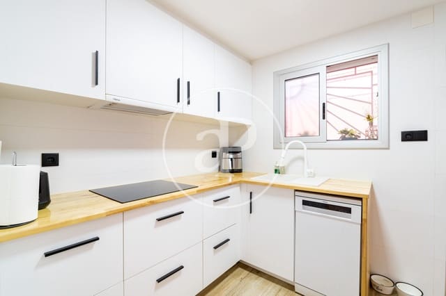 3 soveværelse Lejlighed til salg i El Raval, Barcelona by - € 490.000 (Ref: 9608053)
