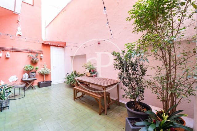 3 soveværelse Lejlighed til salg i El Raval, Barcelona by - € 490.000 (Ref: 9608053)