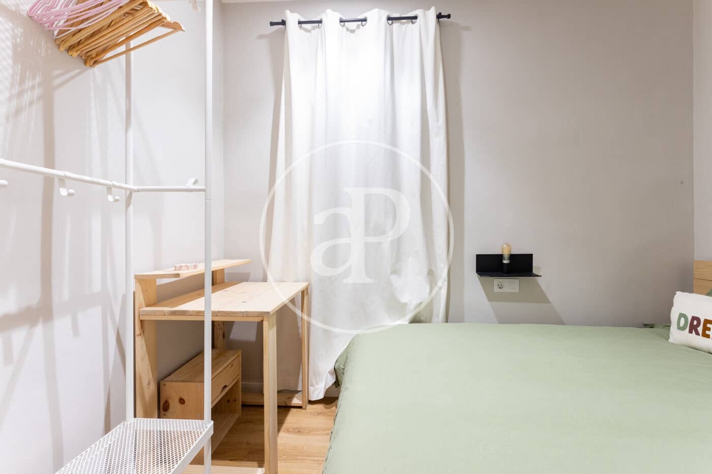 Appartement de 4 chambres à louer à Barcelone ville - 2 300 € (Ref: 9611515)