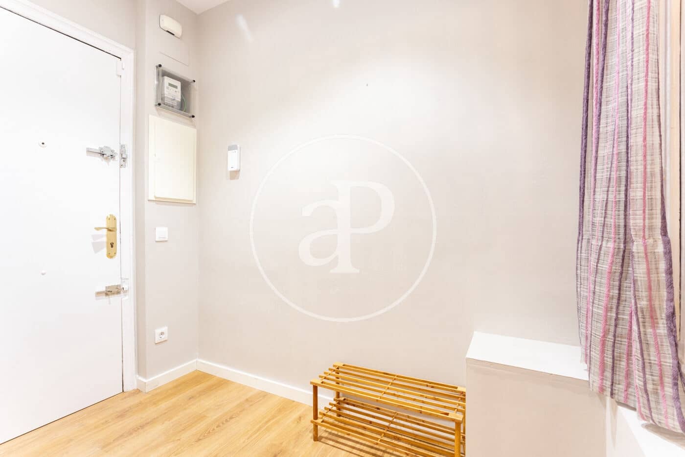 Appartement de 4 chambres à louer à Barcelone ville - 2 300 € (Ref: 9611515)