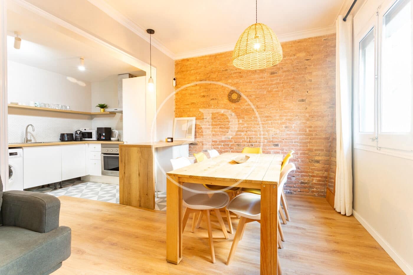 Appartement de 4 chambres à louer à Barcelone ville - 2 300 € (Ref: 9611515)