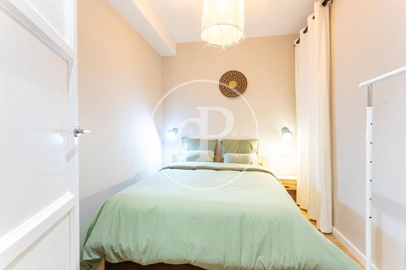 Appartement de 4 chambres à louer à Barcelone ville - 2 300 € (Ref: 9611515)