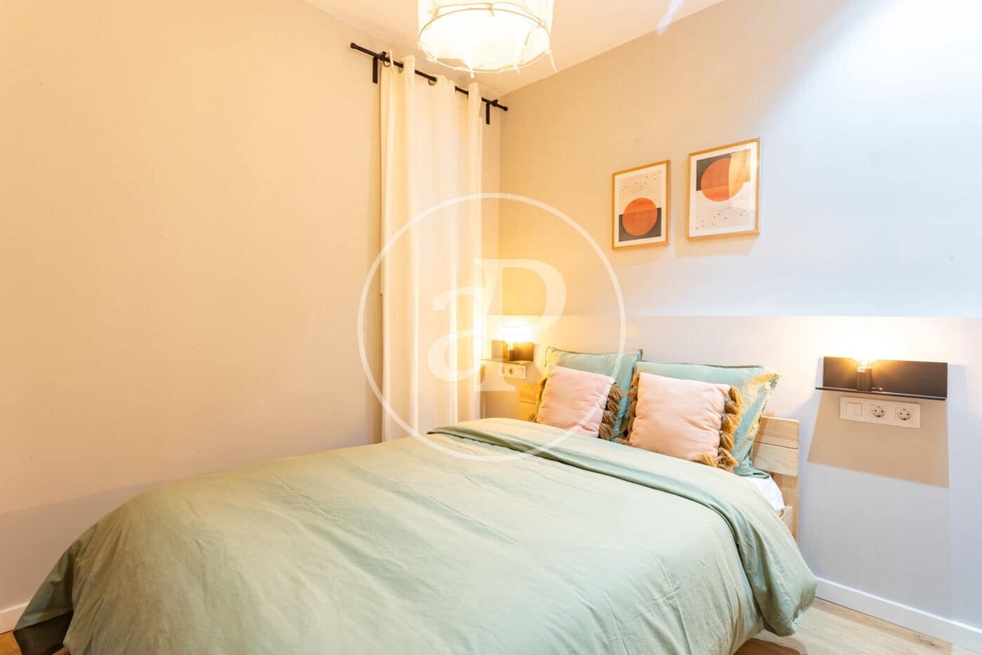 Appartement de 4 chambres à louer à Barcelone ville - 2 300 € (Ref: 9611515)