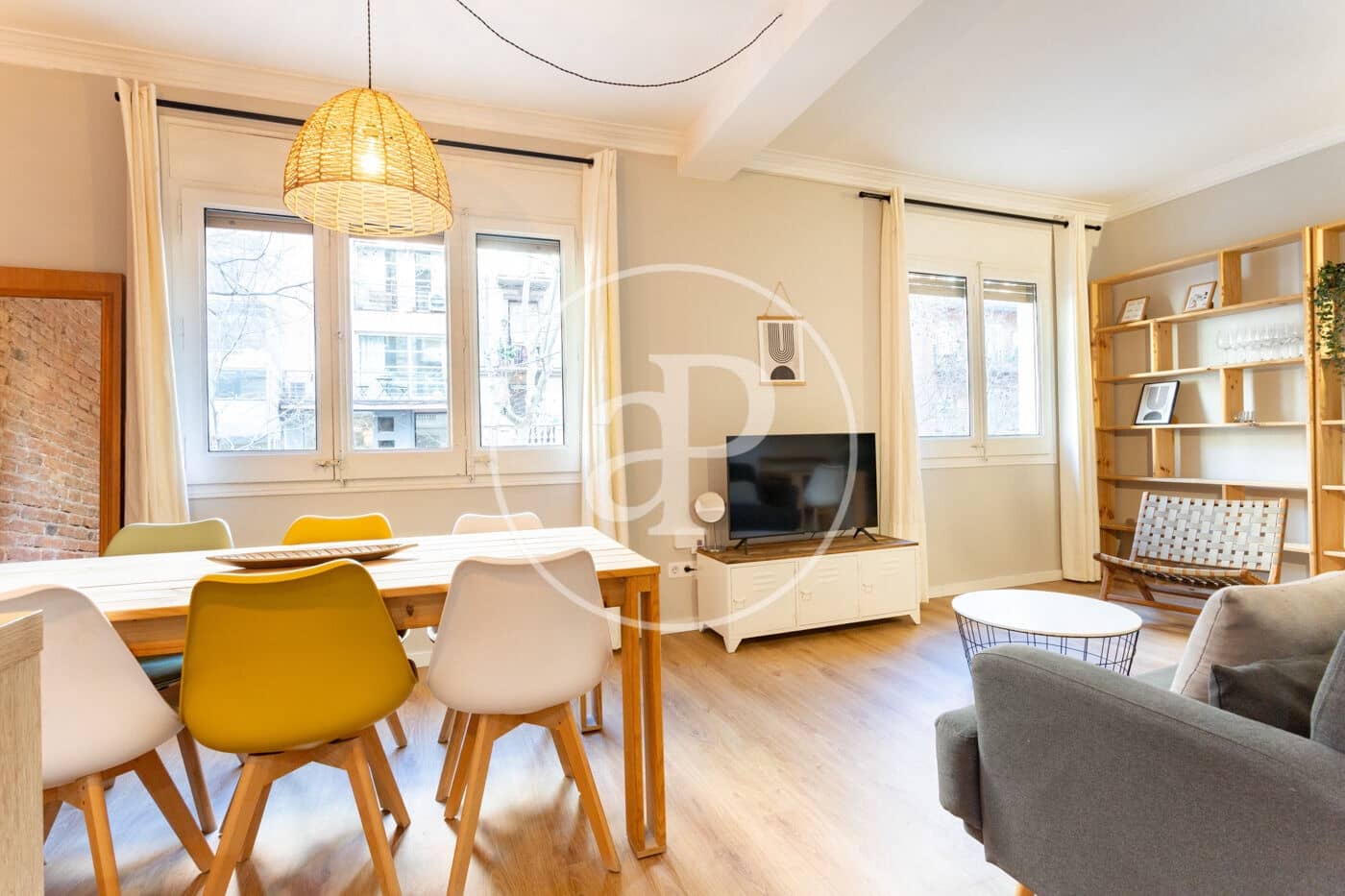 Appartement de 4 chambres à louer à Barcelone ville - 2 300 € (Ref: 9611515)