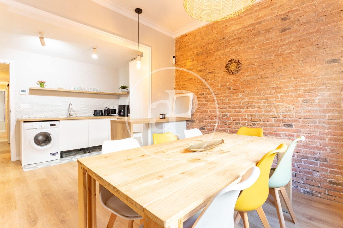 Appartement de 4 chambres à louer à Barcelone ville - 2 300 € (Ref: 9611515)