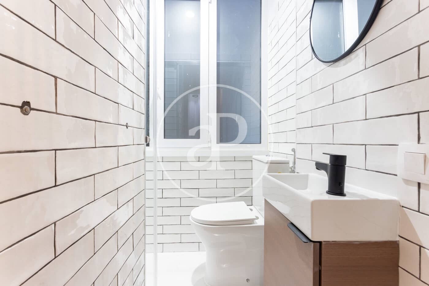 Appartement de 4 chambres à louer à Barcelone ville - 2 300 € (Ref: 9611515)