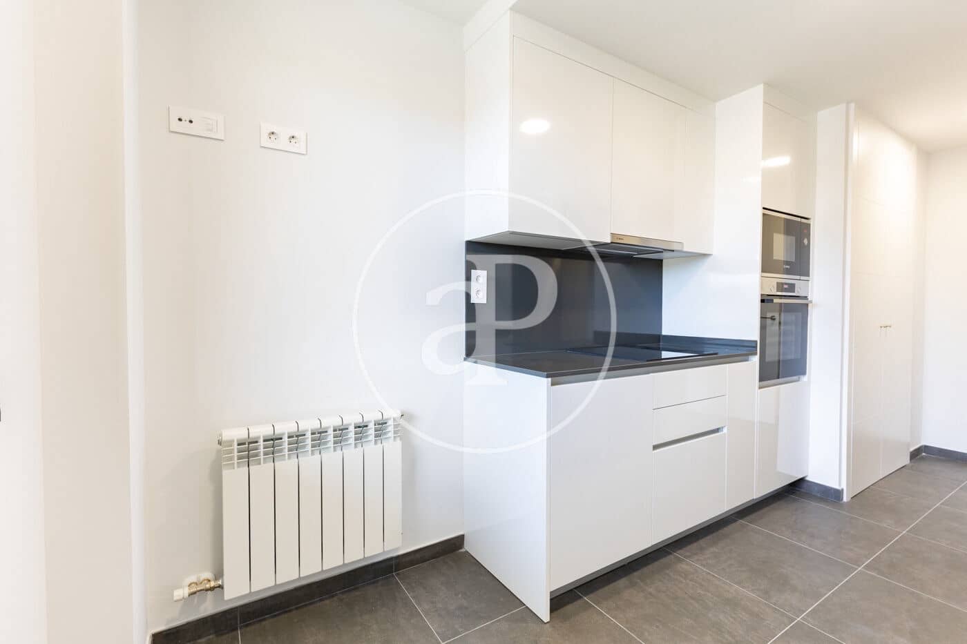 Appartement de 2 chambres à louer à Mira-Sol - 2 200 € (Ref: 9611516)