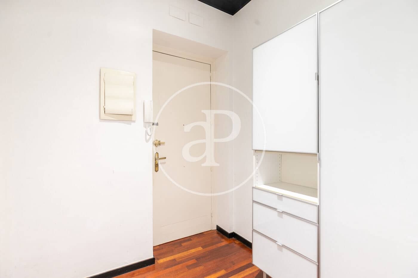 6 bedroom Apartment for sale in Barcelona city - € 1,450,000 (Ref: 9616137)