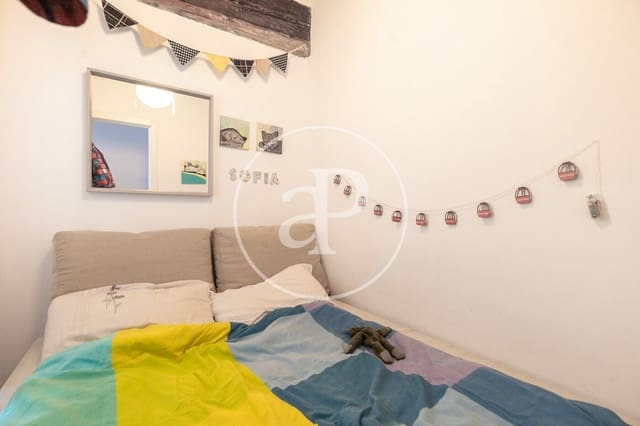 2 soveværelse Lejlighed til salg i El Raval, Barcelona by - € 310.000 (Ref: 9616139)