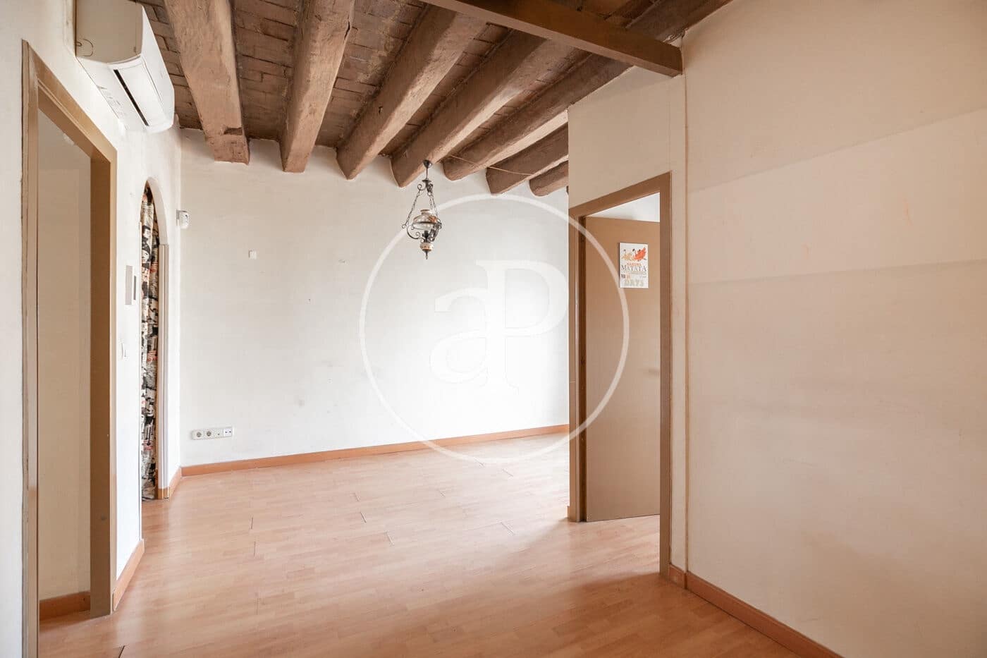 1 bedroom Penthouse for sale in Barcelona city - € 265,000 (Ref: 9616140)