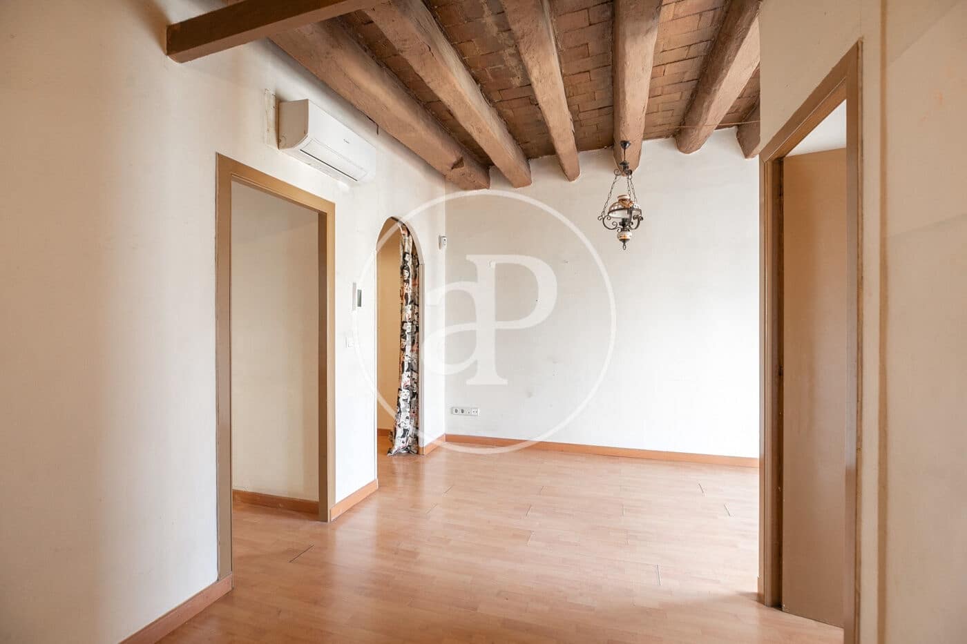 1 bedroom Penthouse for sale in Barcelona city - € 265,000 (Ref: 9616140)