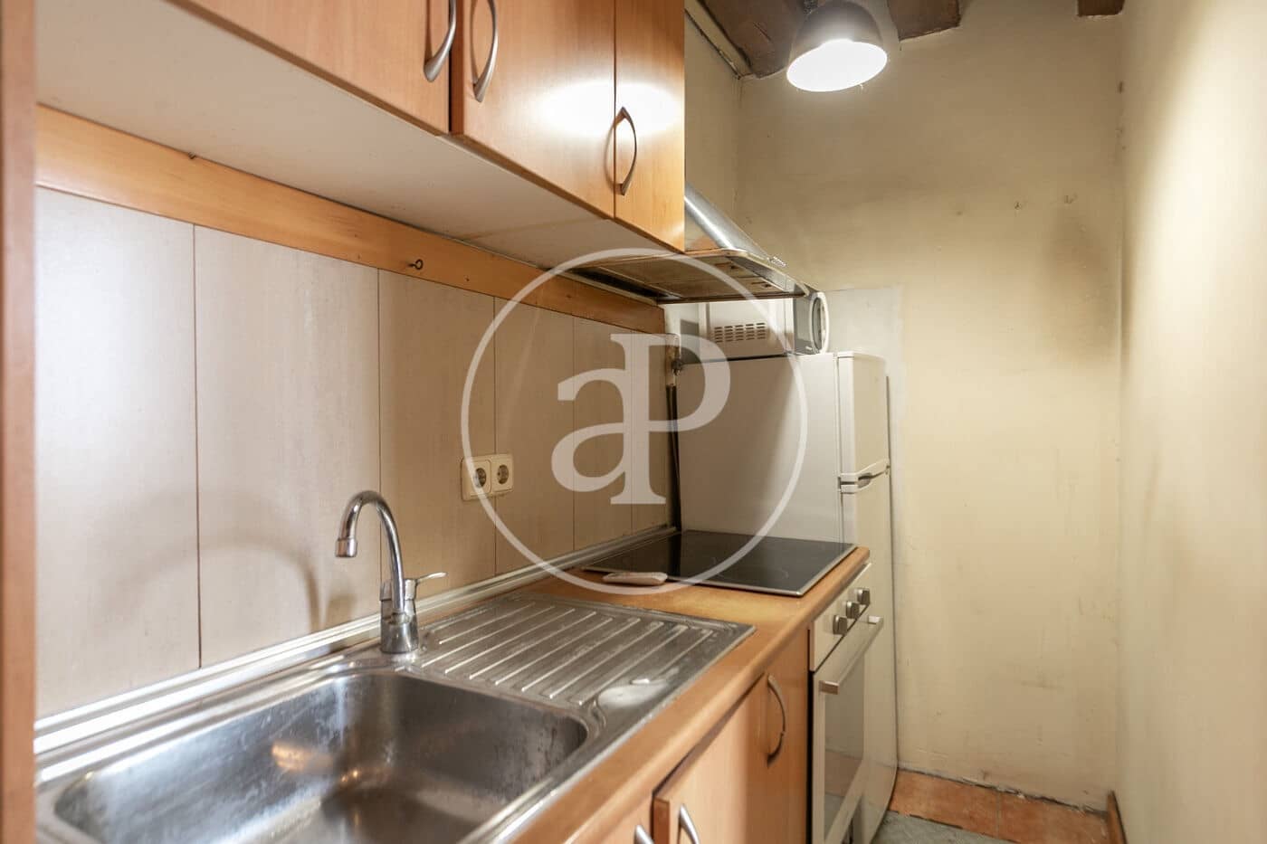 1 bedroom Penthouse for sale in Barcelona city - € 265,000 (Ref: 9616140)