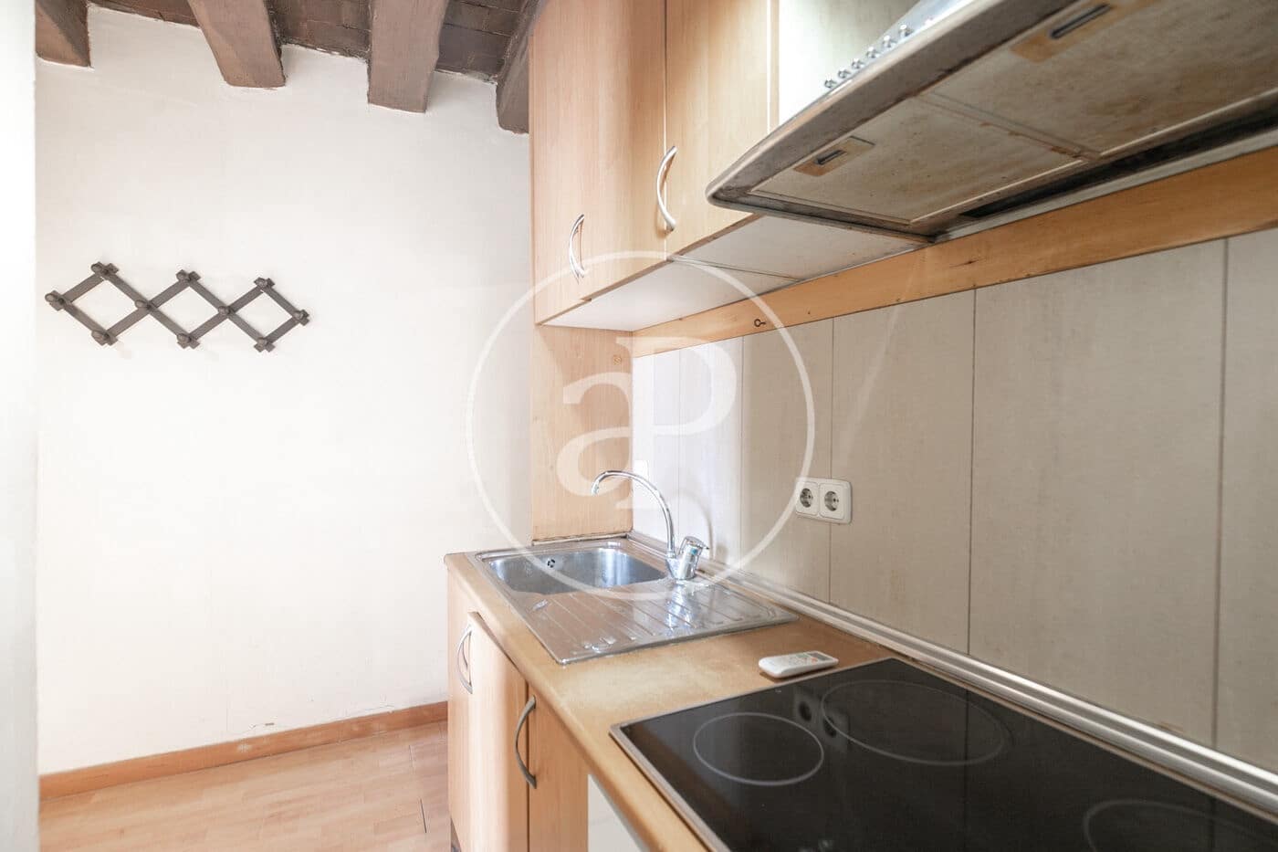 1 bedroom Penthouse for sale in Barcelona city - € 265,000 (Ref: 9616140)