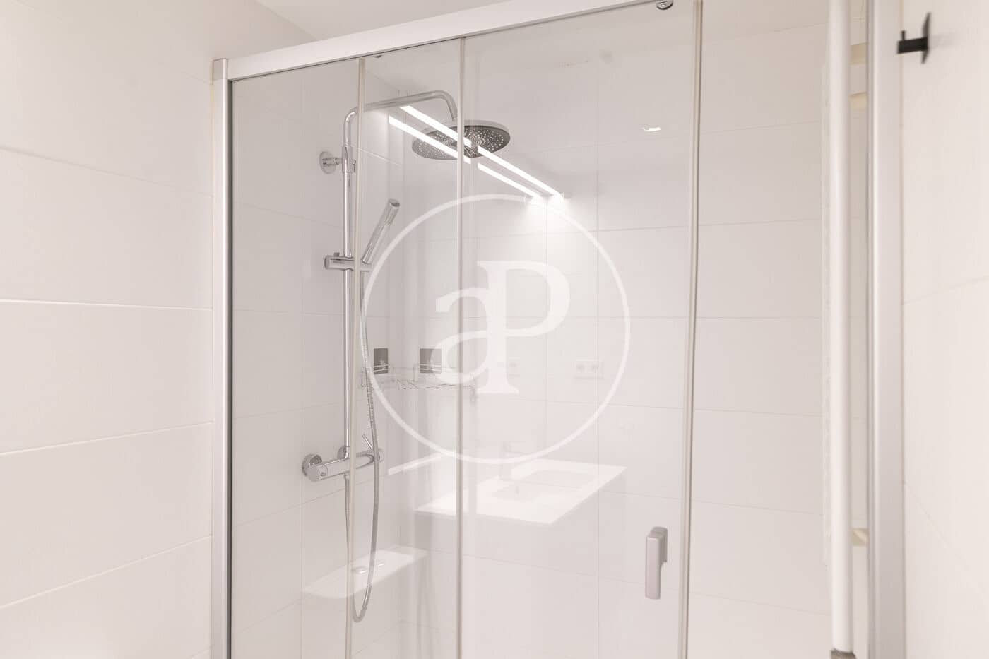 Apartamento de 2 habitaciones en Barcelona ciudad en venta - 625.000 € (Ref: 9616143)