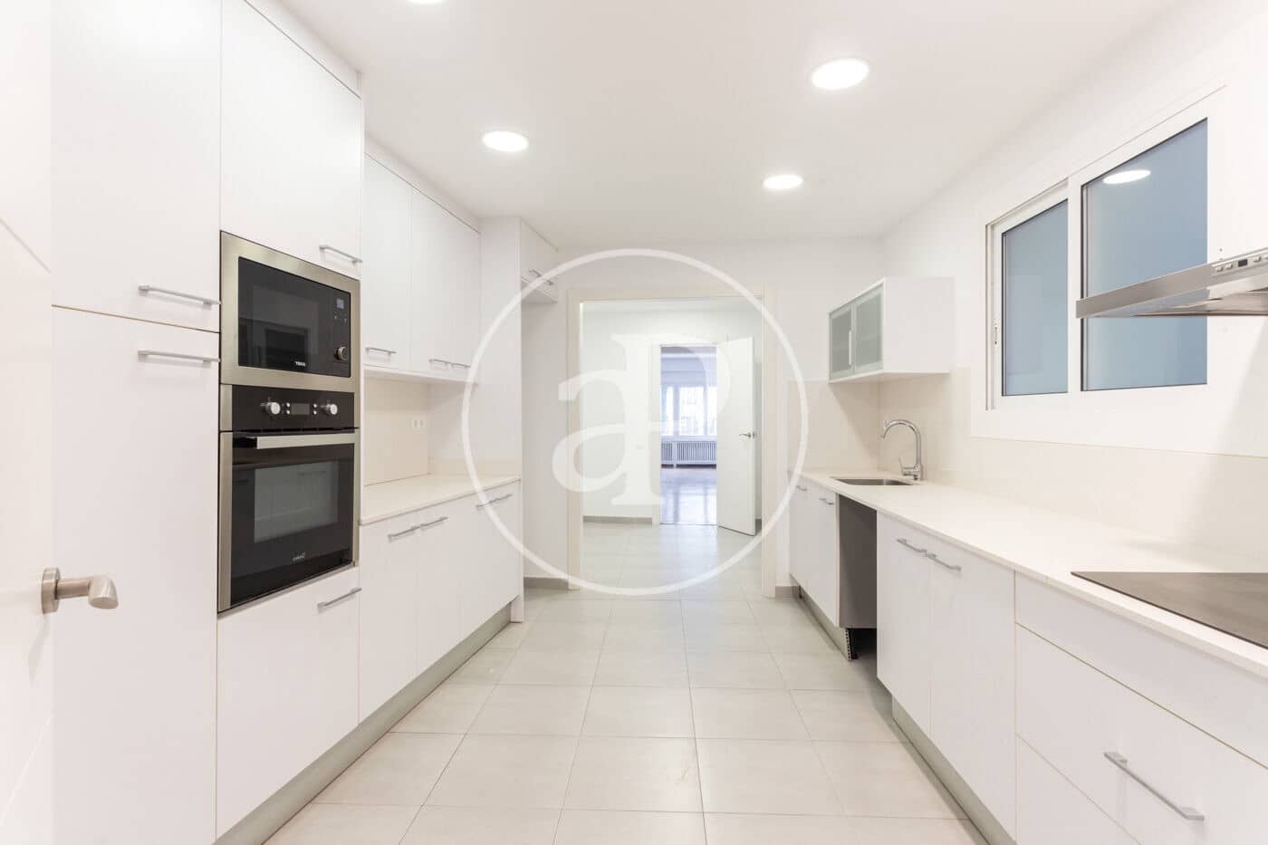 5 bedroom Apartment for rent in Barcelona city - € 4,000 (Ref: 9619586)