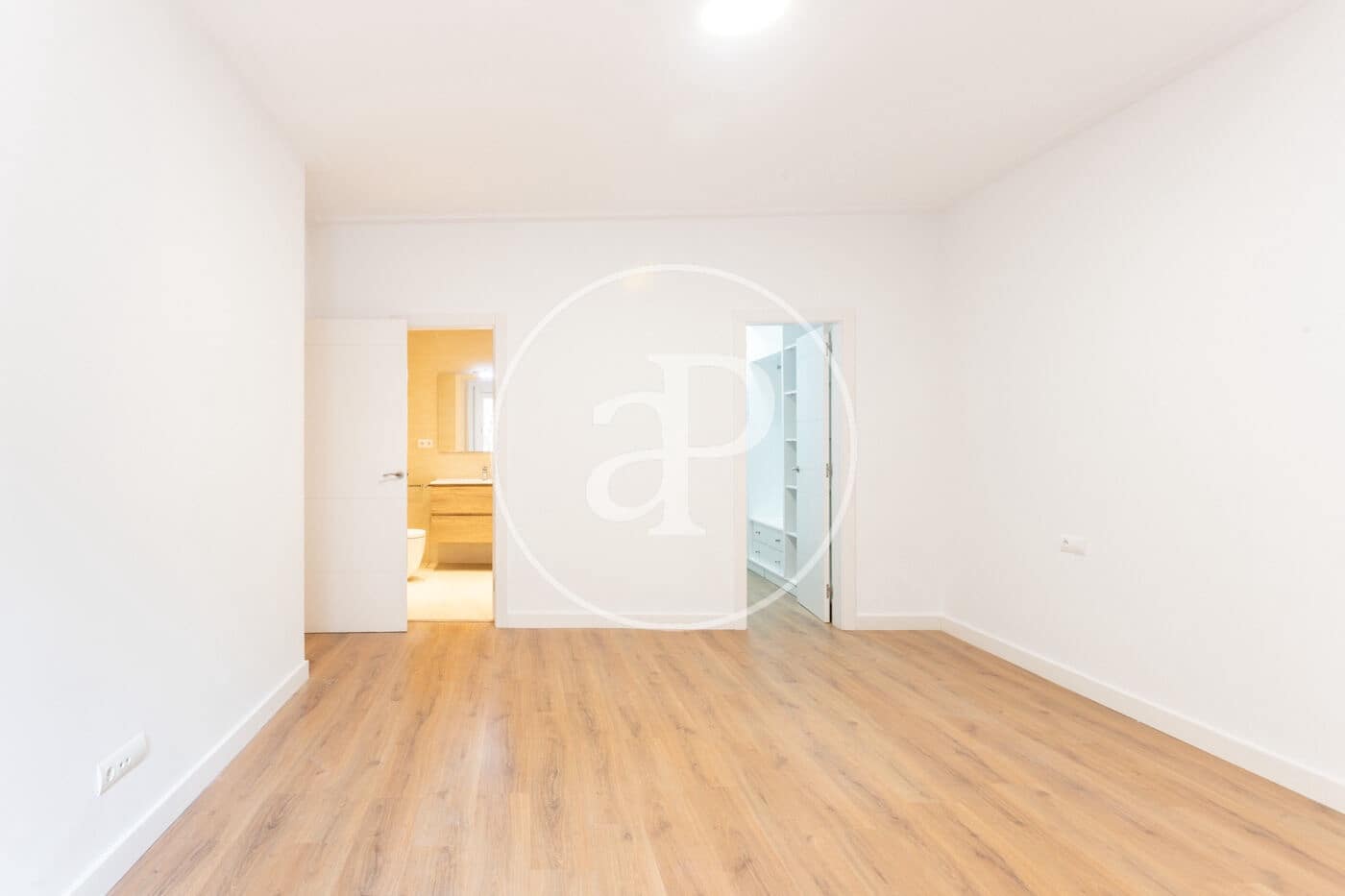 5 bedroom Apartment for rent in Barcelona city - € 4,000 (Ref: 9619586)