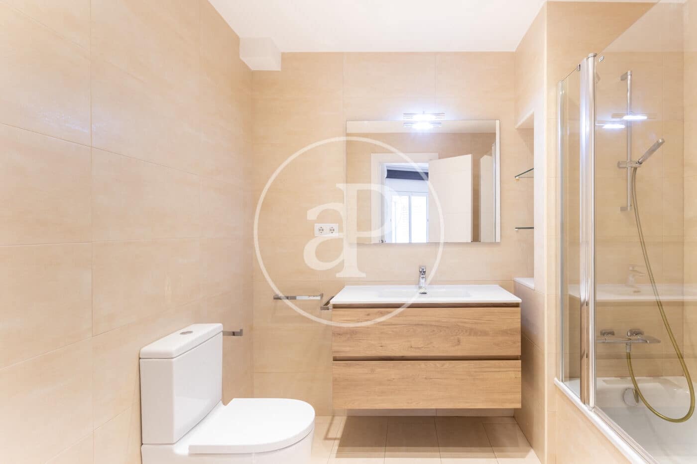 5 bedroom Apartment for rent in Barcelona city - € 4,000 (Ref: 9619586)