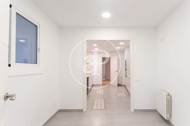 5 bedroom Apartment for rent in L'Antiga Esquerra de L'Eixample, Barcelona city - € 4,000 (Ref: 9619586)