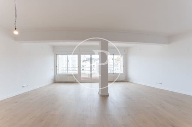 5 soverom Leilighet til leie i L'Antiga Esquerra de L'Eixample, Barcelona by - € 6 300 (Ref: 9619587)