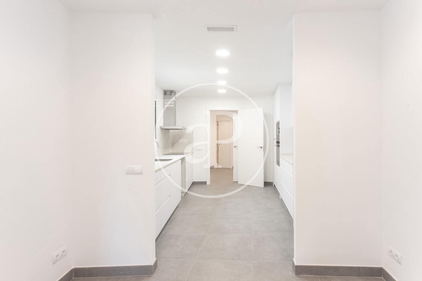 5 soverom Leilighet til leie i Barcelona by - € 6 300 (Ref: 9619587)